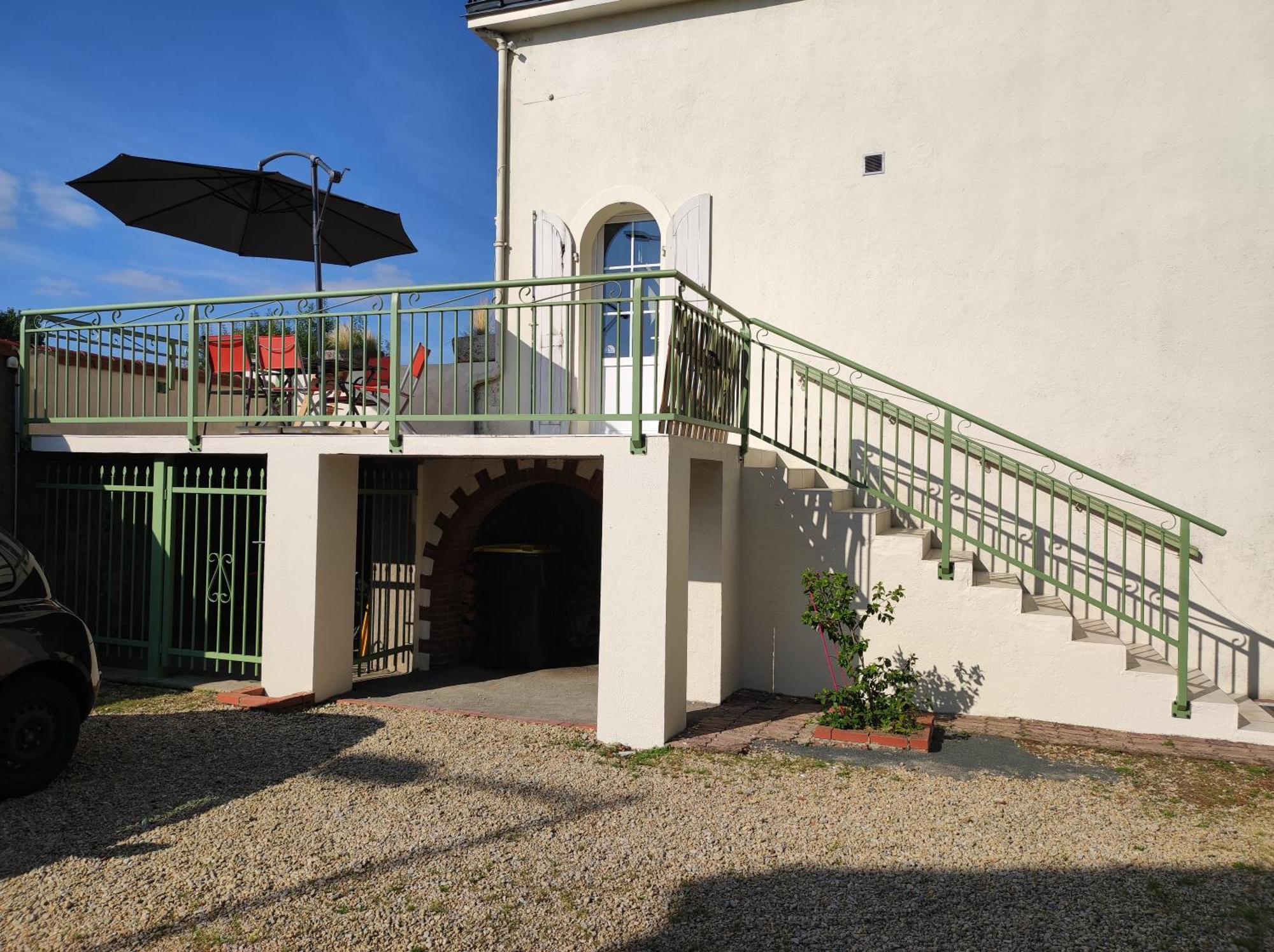 Hotel Lucriolla Oree-d'Anjou Exterior foto